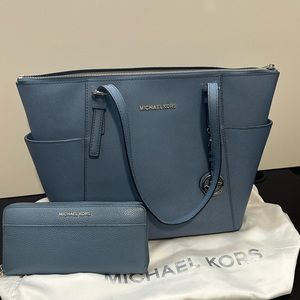 MICHAEL KORS CHARLOTTE LARGE TOP ZIP TOTE W/ MATCHING WALLET CLUTCH & DUST BAG